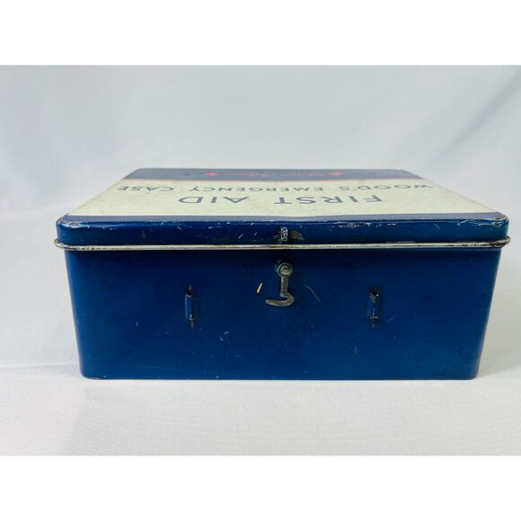 Antique Johnson & Johnson First Aid Wood's Emergency Case Metal Supplies TIN - Picture 4 of 9